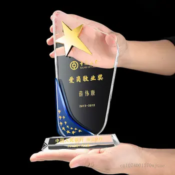 1 бр. Творчески препоръчана кристален трофей с петолъчна звезда, награда по време на годишната среща на компанията, продукти за декорация на дома, подарък медал