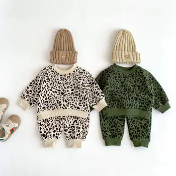 6956, детски костюм, 2023, есен нова сладък костюм за момче, пуловер с леопардовым принтом + панталон, костюм от чист памук за момичета от две части.
