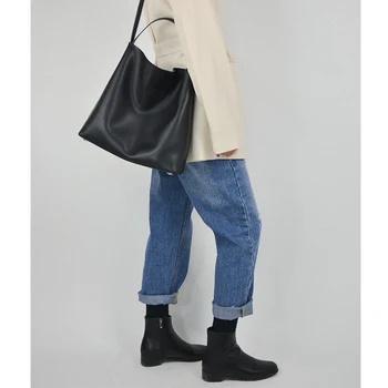 Минималистичная новост 2023 г., женствена чанта-тоут от естествена кожа, корейската мода универсална чанта-кофа с голям капацитет, офис дама