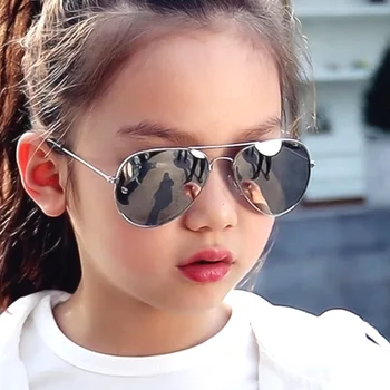 2023 Класически слънчеви очила за момичета, цветни огледално детски очила в метални рамки, детски очила за пътуване и пазаруване UV400