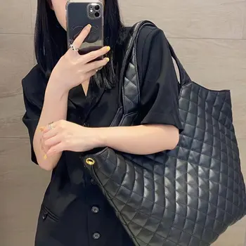 2023 Нова ръчно дамска чанта, проста и модерна чанта-тоут на едно рамо, голяма и лека кожена чанта за пазаруване, лукс