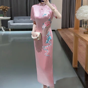 Висококачествено Ацетатное Атласное Лятно Нова рокля Chi-Pao в Китайски Стил с Бродерия във формата на Голямо Цвете, и на яка-часова, на малка Секси Дълга Рокля S-XXL
