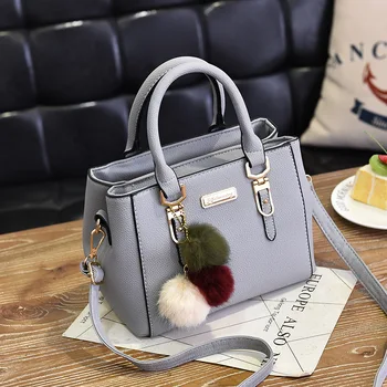 Дамска чанта с голям капацитет от изкуствена кожа, дамски чанта през рамо, чанта-месинджър с топче козина, пътна чанта, дропшиппинг 40#