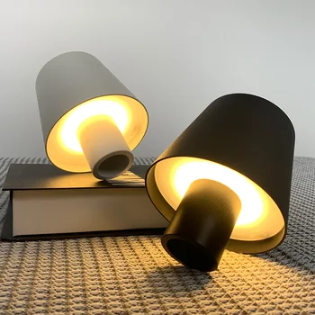 Трикольор безстепенно затемняющая свалящ се креативна настолна лампа преносима може да се комбинира с всеки винен бар escritorio